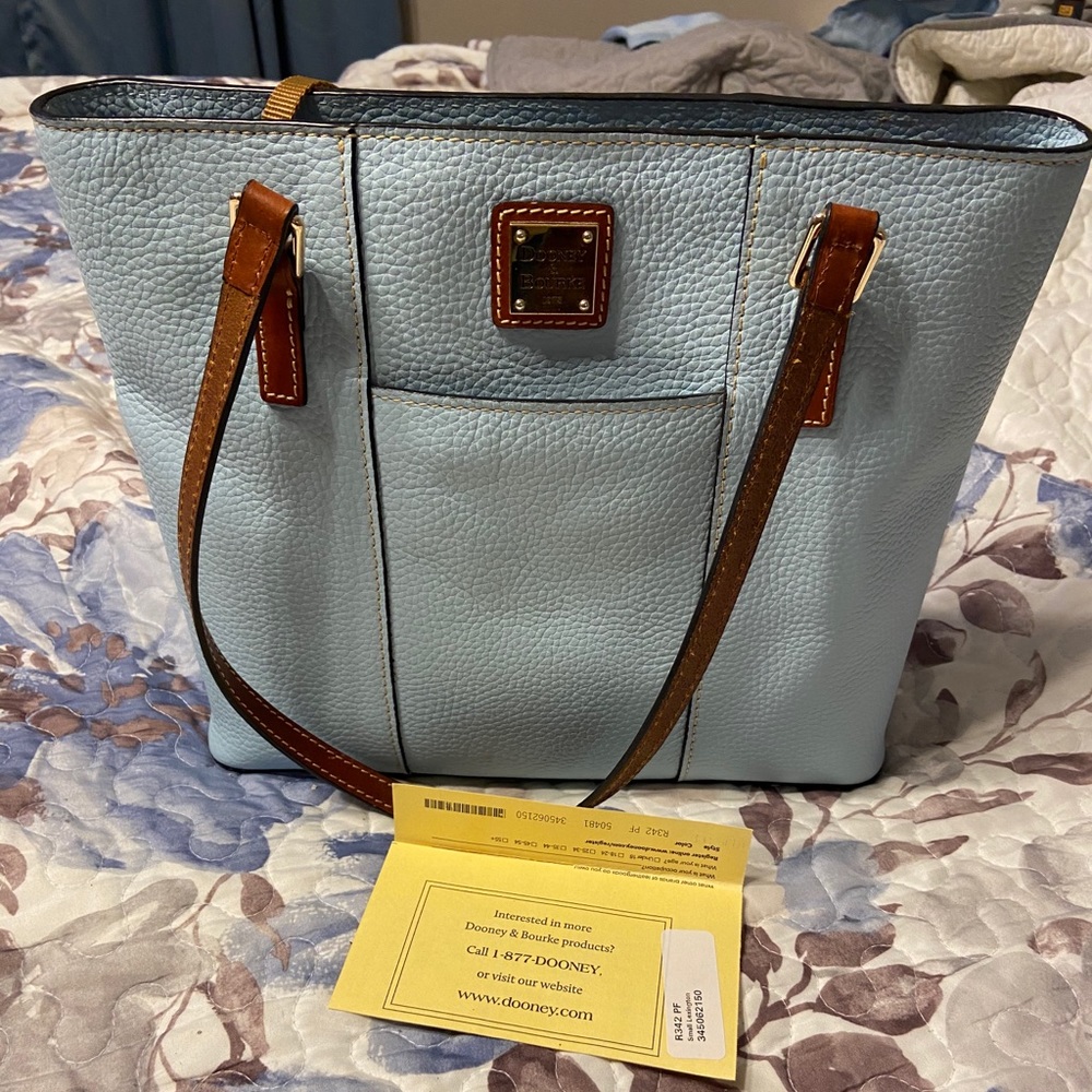 Dooney & Bourke purse
